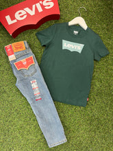 Load image into Gallery viewer, AW levis classic logo Tshirt - bistro green