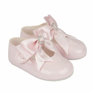 Baypod pink patent soft pram shoes