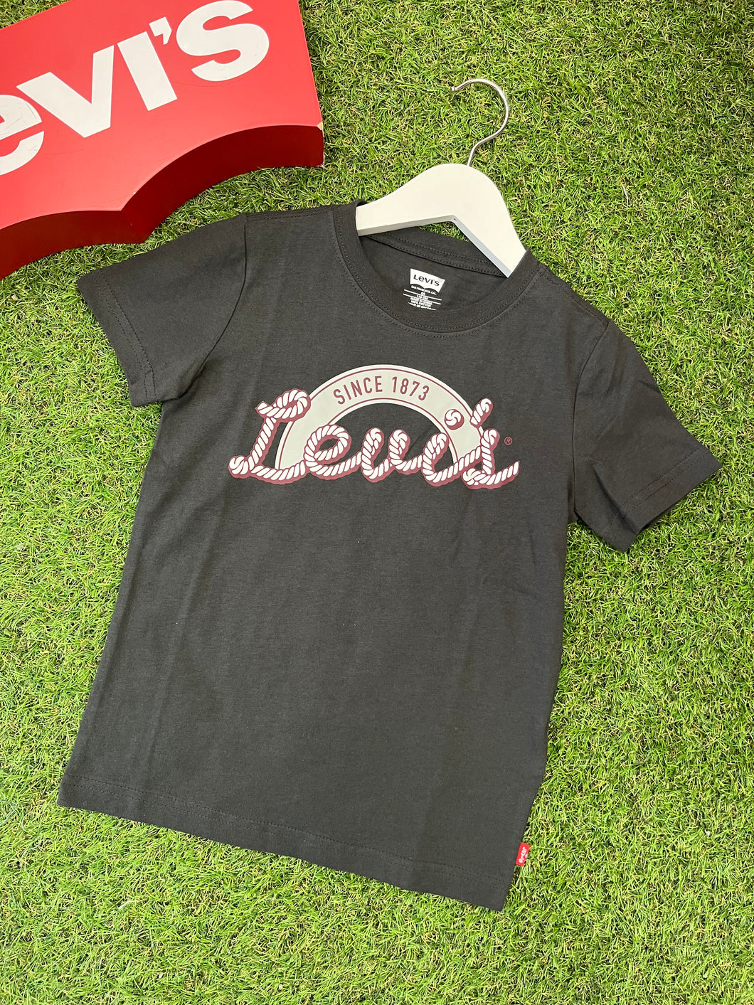 AW levis washed black logo Tshirt